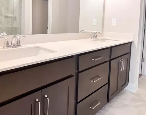 Bath - 4090 Cavalier Way, Duluth, GA 30097 photo 3 of 4
