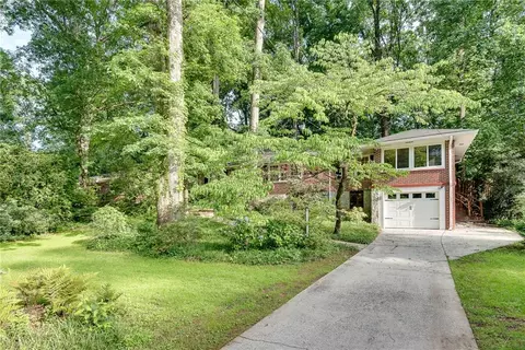 2167 Tanglewood Rd, Decatur, GA 30033