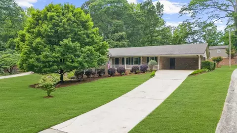 1541 Eldonlas Ct, Stone Mountain, GA 30087