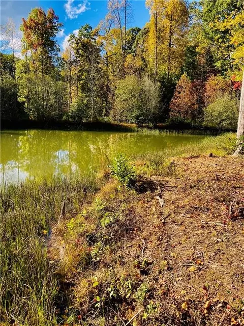 3 Long Mountain Trl, Cleveland, GA 30528