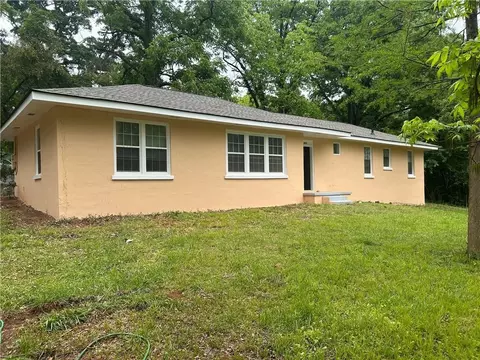 2076 Garden Cir, Decatur, GA 30032