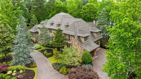 939 Middle Fork Trl, Suwanee, GA 30024