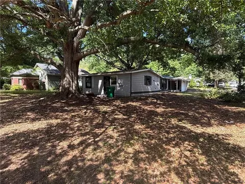2135 Wells Dr SE, Smyrna, GA 30080