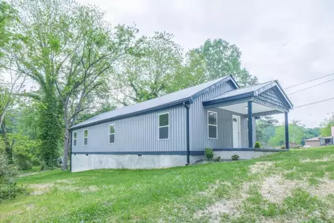 11 Cloverhurst Dr, Toccoa, GA 30577 photo 2