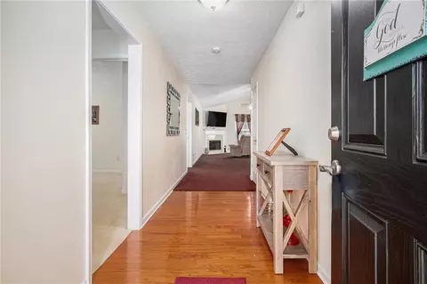 Entry Way - 807 Ideal Pl, Winder, GA 30680 photo 1 of 2