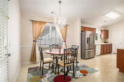 Dining - 807 Ideal Pl, Winder, GA 30680 photo 2 of 2