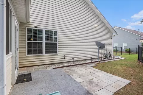 Exterior - 807 Ideal Pl, Winder, GA 30680 photo 6 of 8
