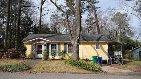 4622 Dogwood Rd, Pine Lake, GA 30072