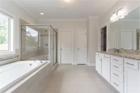 Bath - 2910 Hampton Grove Trce, Dacula, GA 30019 photo 2 of 3