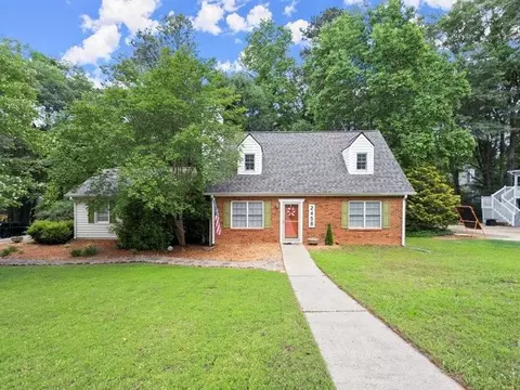 2458 Zachary Woods Dr, Marietta, GA 30064