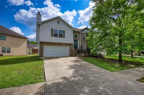 2000 Redwood Trce, Ellenwood, GA 30294
