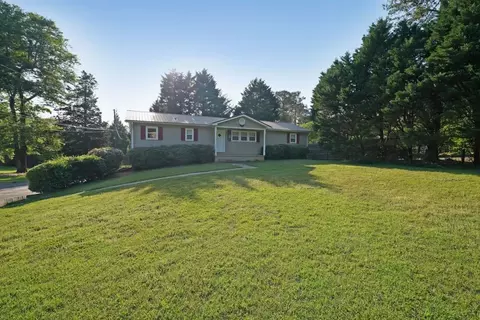1003 Wiley Bridge Rd, Woodstock, GA 30188