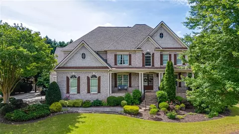 100 Braxton Way, Roswell, GA 30075