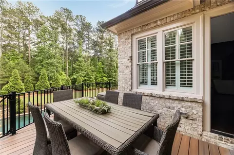 Exterior - 670 Trinity Pl, Suwanee, GA 30024 photo 4 of 21
