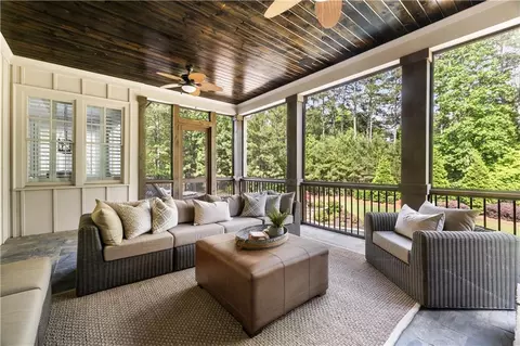Exterior - 670 Trinity Pl, Suwanee, GA 30024 photo 3 of 20