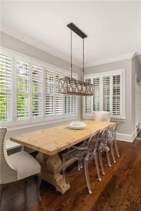 Dining - 670 Trinity Pl, Suwanee, GA 30024 photo 3 of 4