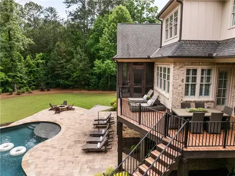 Exterior - 670 Trinity Pl, Suwanee, GA 30024 photo 15 of 20