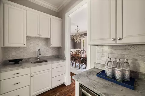 Kitchen - 670 Trinity Pl, Suwanee, GA 30024 photo 9 of 11