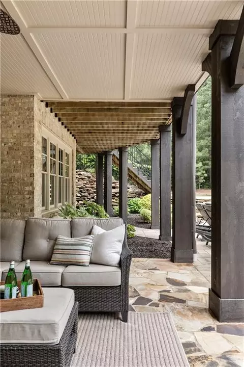 Exterior - 670 Trinity Pl, Suwanee, GA 30024 photo 5 of 20