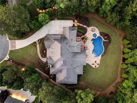 View/Area - 670 Trinity Pl, Suwanee, GA 30024 photo 1 of 3