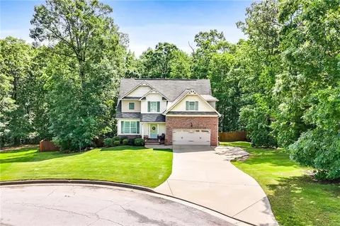 596 Deadwood Trl, Locust Grove, GA 30248