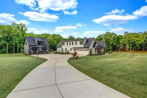 Exterior - 2165 Wall Rd, Monroe, GA 30656 photo 2 of 10