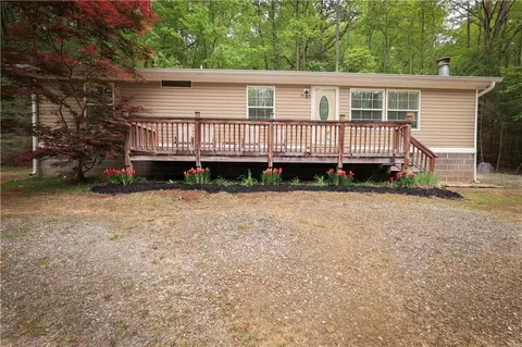 412 Glassy Orchard Rd, Tiger, GA 30576