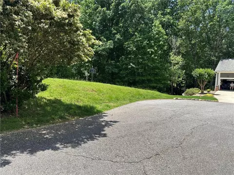 737 High Trestle Ct, Dahlonega, GA 30533
