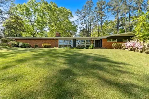 403 Lakeside Dr, Cedartown, GA 30125