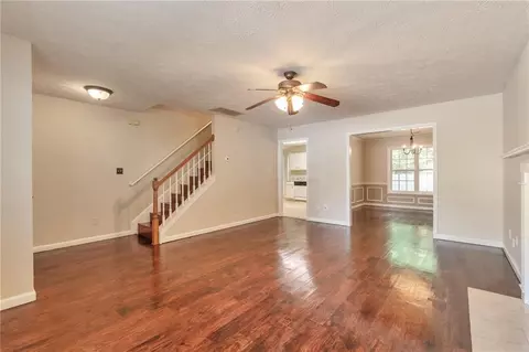 Living - 307 Lee Miller Dr, Suwanee, GA 30024 photo 3 of 4