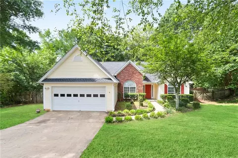 174 Saint Georges Ct, Suwanee, GA 30024