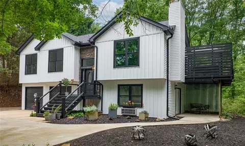 3989 Echo Pt, Flowery Branch, GA 30542