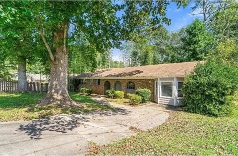 2830 Knollview Dr, Decatur, GA 30034