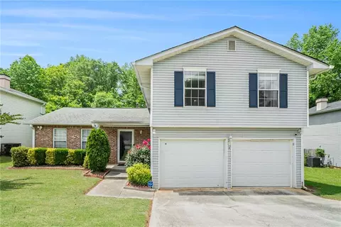 734 Kilkenny Cir, Lithonia, GA 30058
