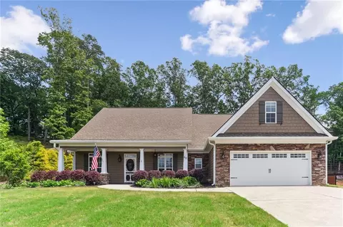 59 Grand Georgian Ct NE, Cartersville, GA 30121