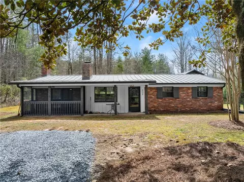 202 Chastain Rd, Sautee Nacoochee, GA 30571