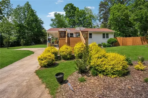 1932 Brenda Dr, Austell, GA 30168