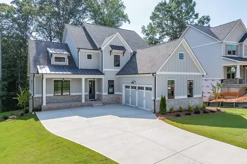 5660 Meadow View Dr, Jefferson, GA 30549