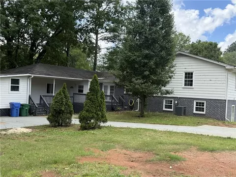 Exterior - 5460 Huron Dr, Morrow, GA 30260 photo 3 of 3