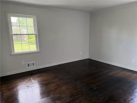 Living - 5460 Huron Dr, Morrow, GA 30260 photo 3 of 3