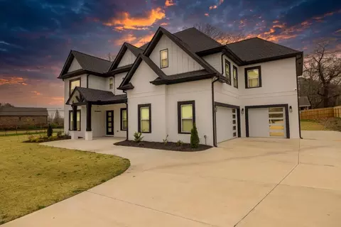 481 Saddle Ridge Dr, Lawrenceville, GA 30046