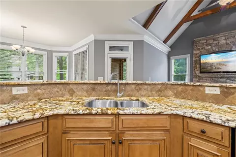 Kitchen - 112 E Fork Ln, Pendergrass, GA 30567 photo 4 of 10