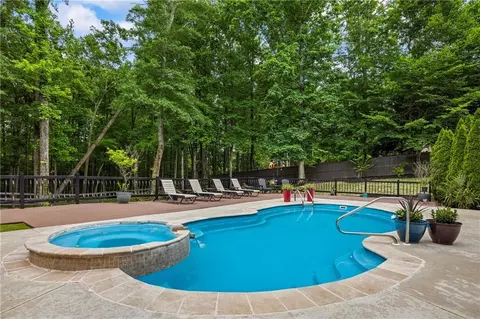 Exterior - 112 E Fork Ln, Pendergrass, GA 30567 photo 11 of 22