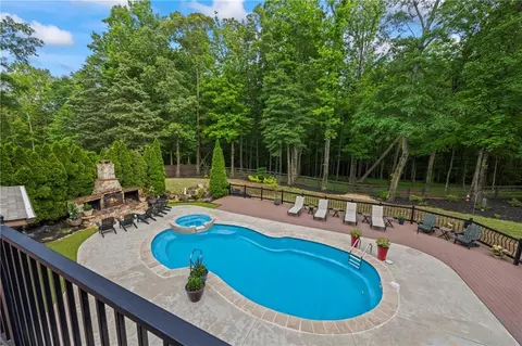 Exterior - 112 E Fork Ln, Pendergrass, GA 30567 photo 10 of 22