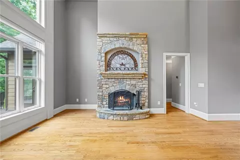 Living - 112 E Fork Ln, Pendergrass, GA 30567 photo 3 of 9