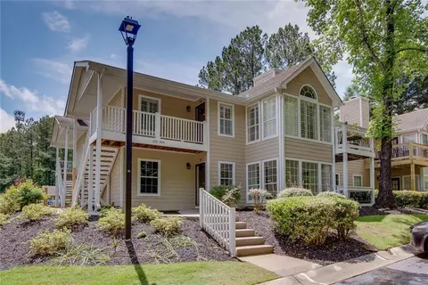 307 Berkeley Woods Dr, Duluth, GA 30096