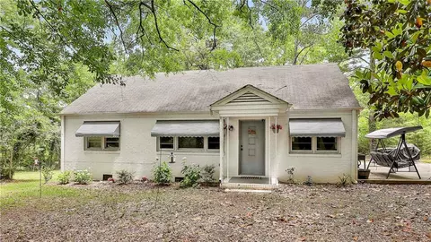 652 Cheatham Rd, Griffin, GA 30223