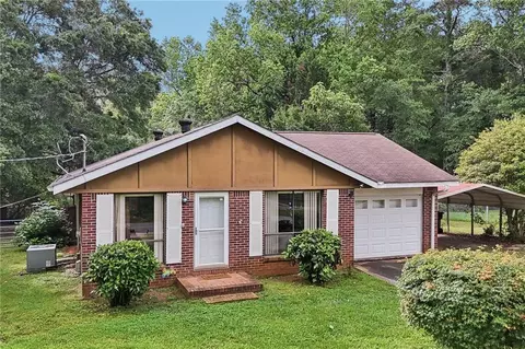 2381 W Grantville Rd, Newnan, GA 30263