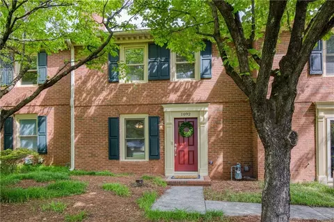 1092 Old Roswell Rd, Roswell, GA 30076