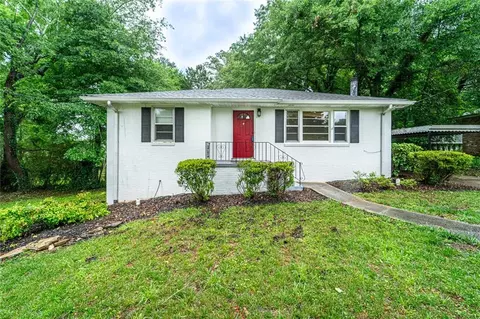 218 Woodview Ln SE, Smyrna, GA 30082